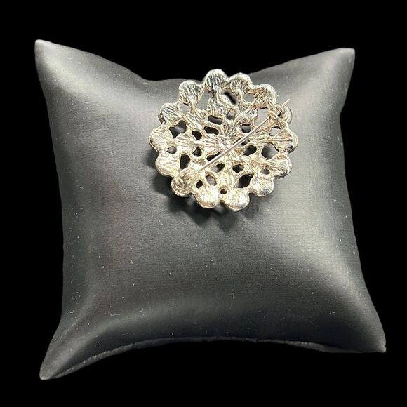 Imitation Pearl Brooch Gray Round Silver Tone Base Metal Vintage Costume Jewelry - Picture 4 of 6